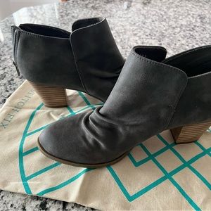 ￼￼ Stitch Fix Report Clarice Women’s Gray Heeled Booties Size 8.5